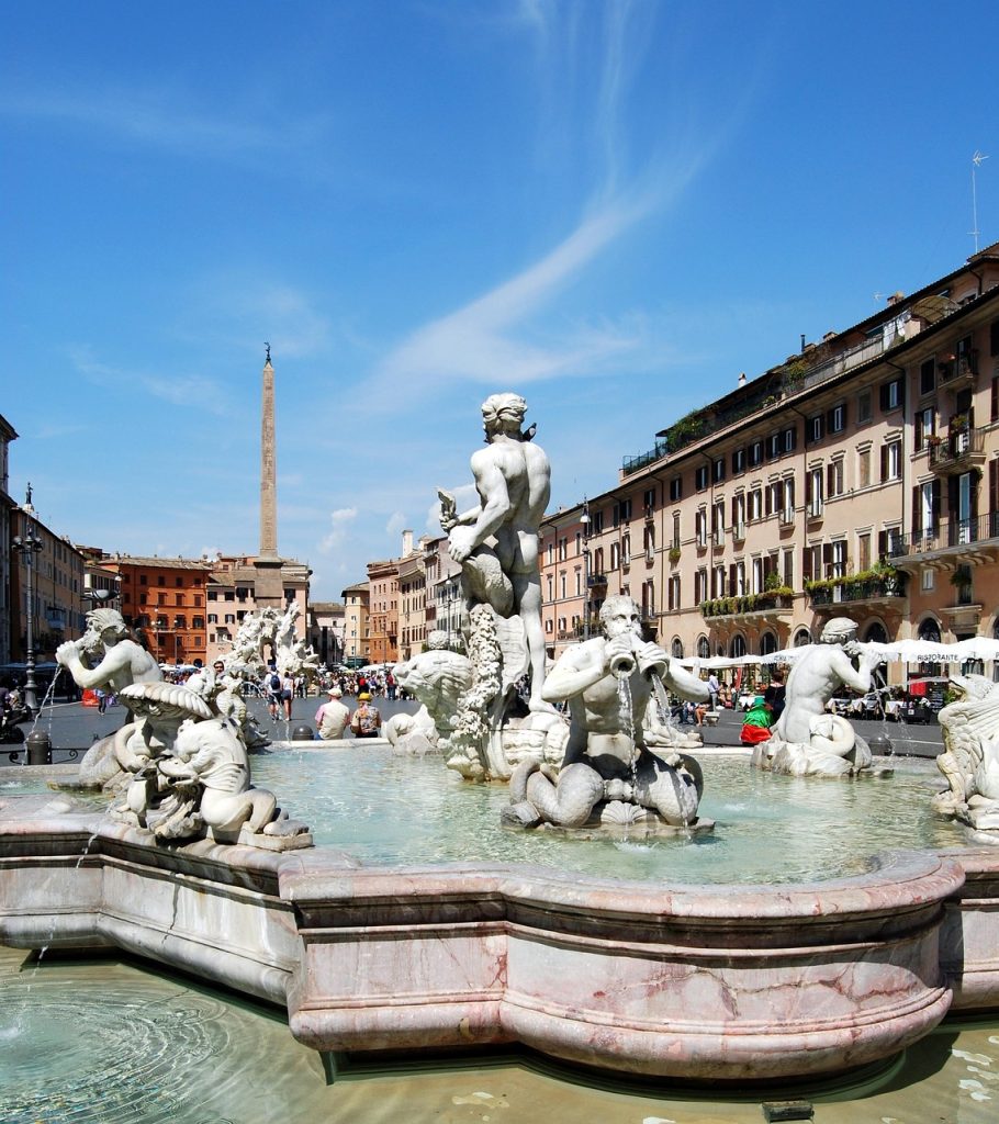 Rooma 3 Piazza Navonalla on kolme suihkulähdettä